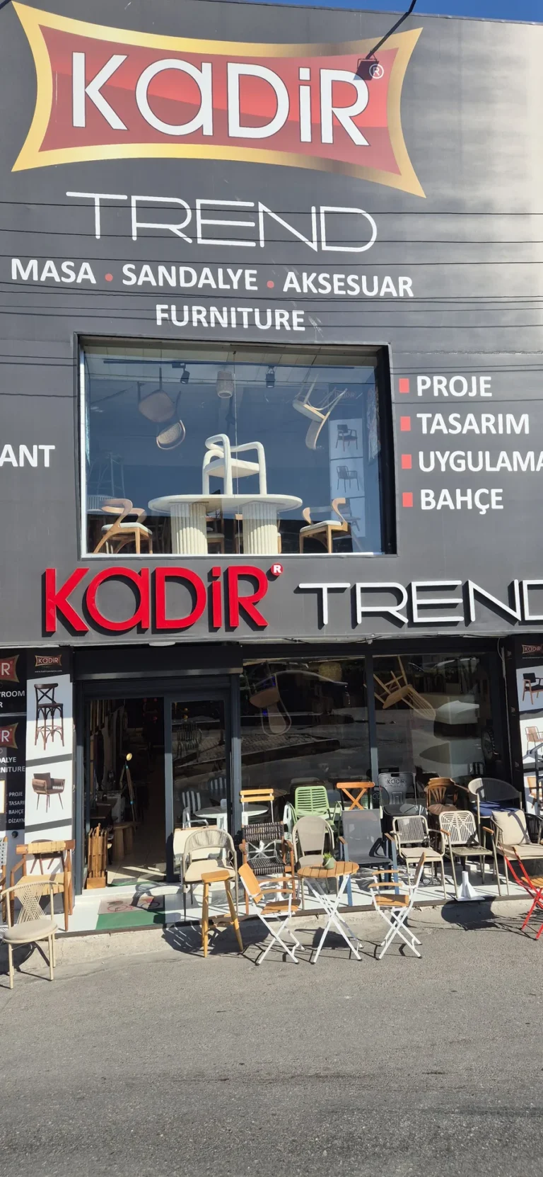Kadir Trend mağaza cephesi, Karabağlar